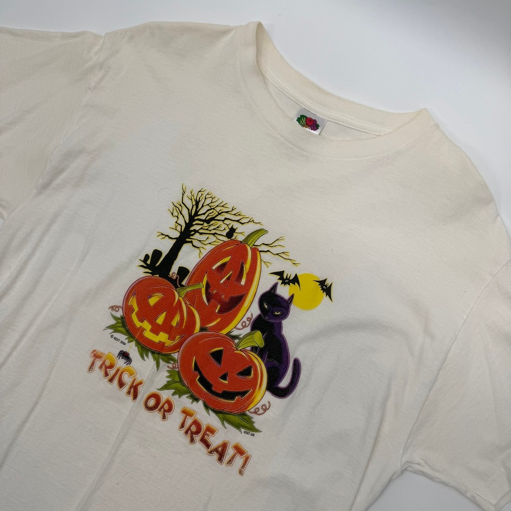 Fruit of the Loom Mens Large Shirt White Halloween Pumpkins Cat Trick or Treat - Picture 6 of 7